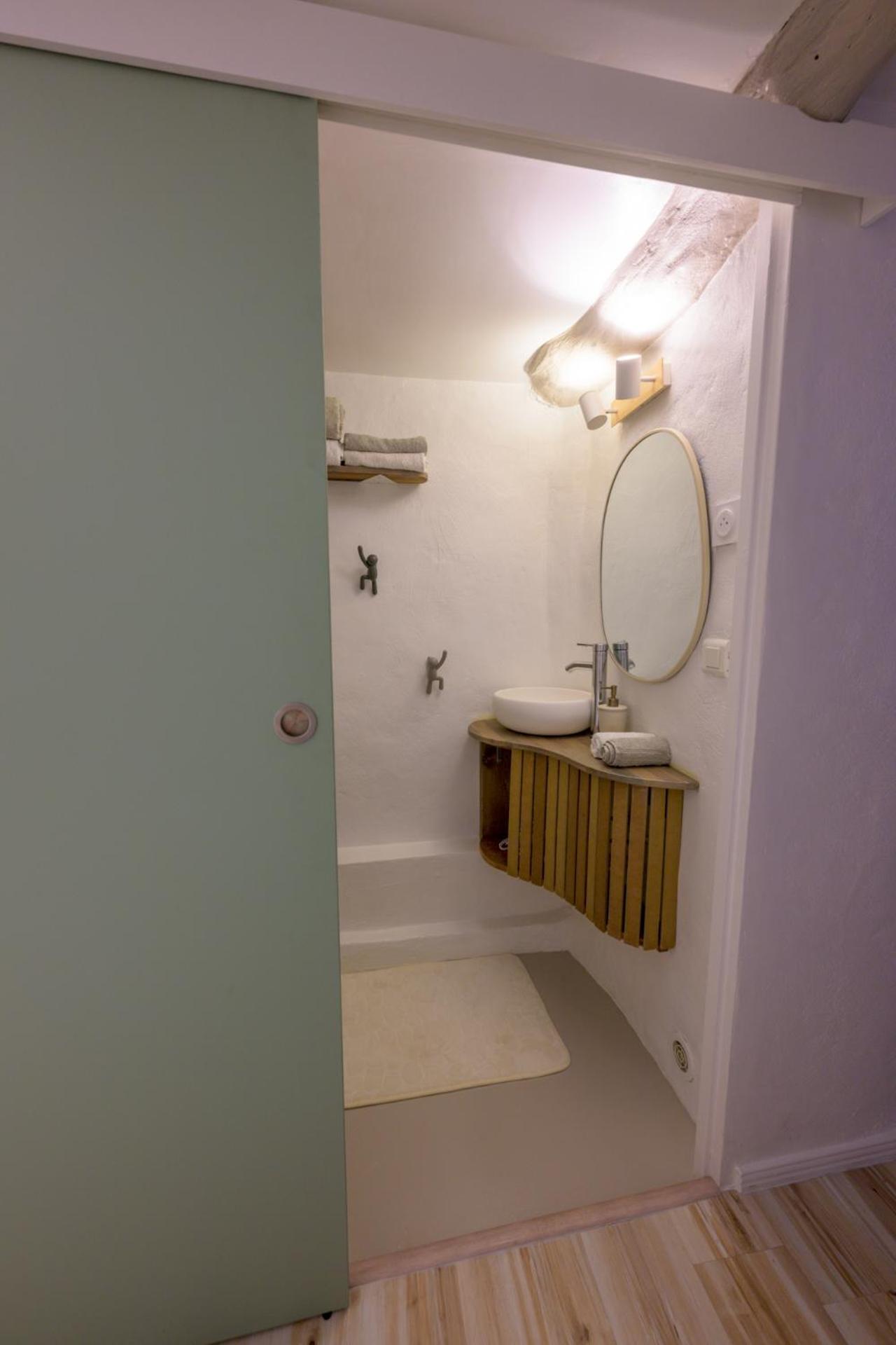 Cosy Flat In The Heart Of Valbonne Village Extérieur photo